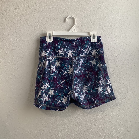 Purple blue and white biker shorts with pockets - Picture 2 of 2